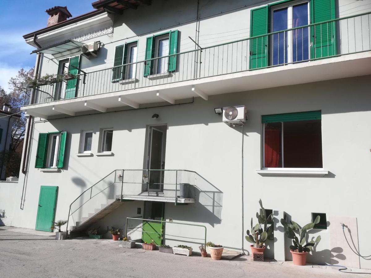 Gorizia Vacanze Appartamento In Villa Con Parcheggio Exterior photo